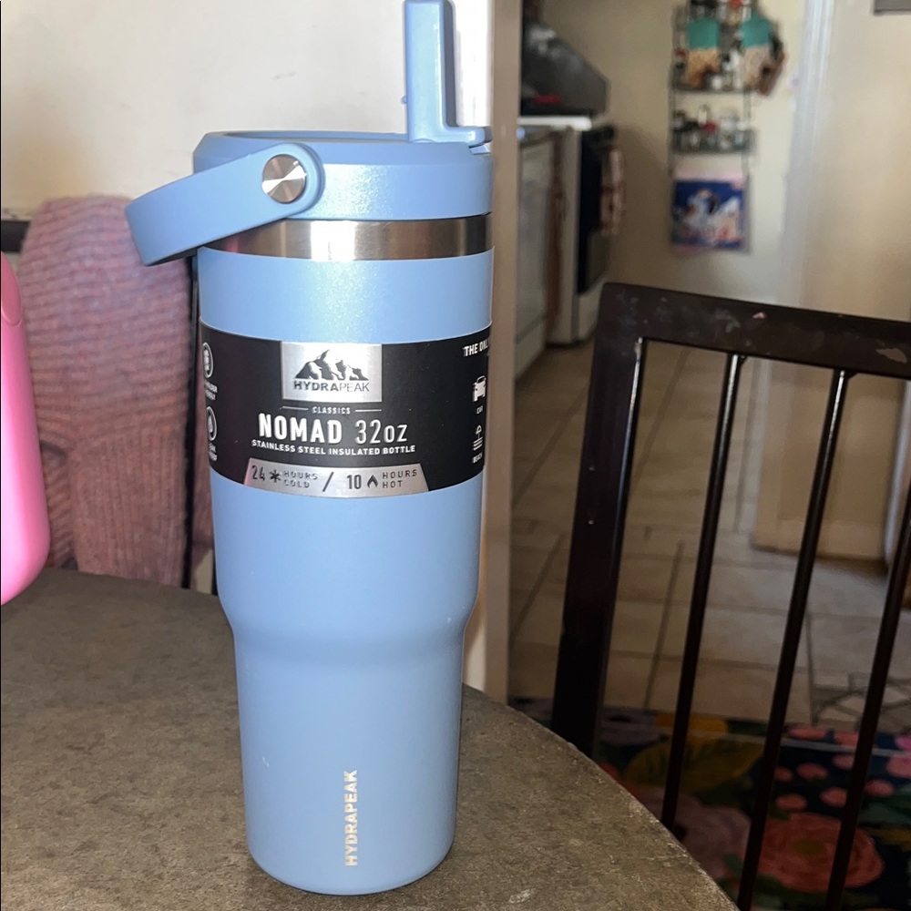 NWT! Nomad 32oz Stainless Steel Insulated Bottle - Blue